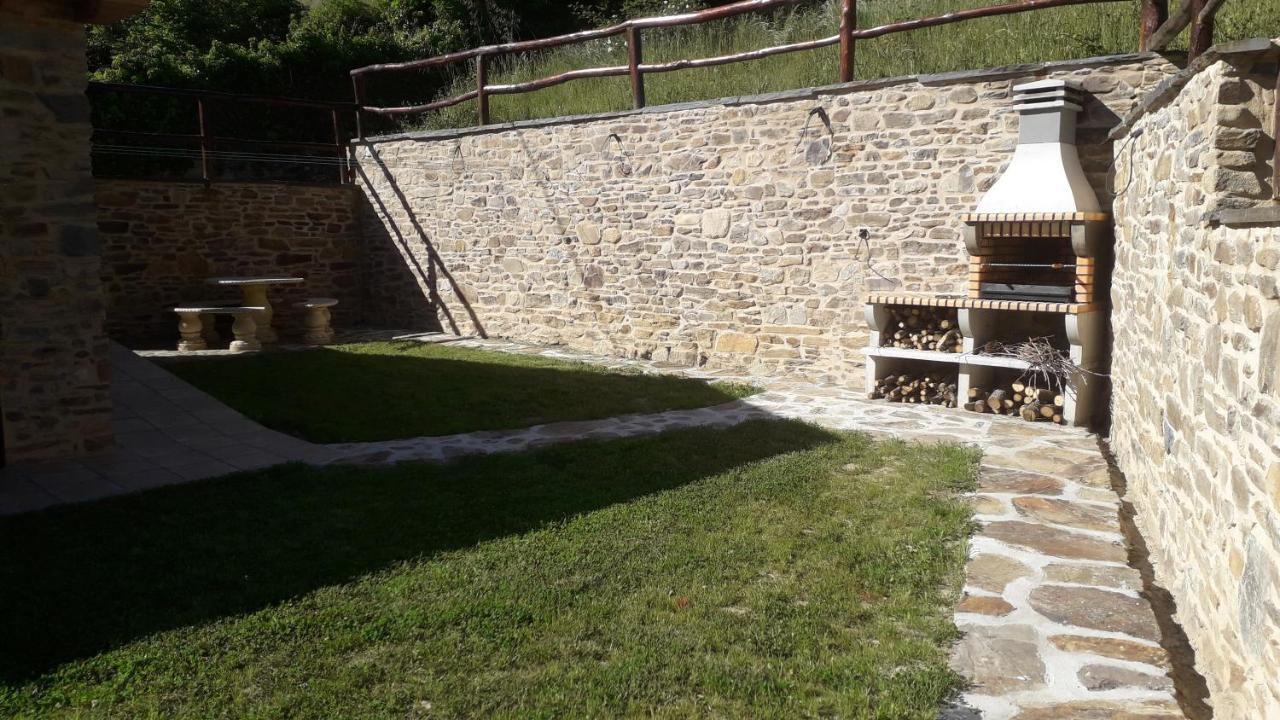 Apartamentos Rurales Casa Carmen Pola de Allande Kültér fotó